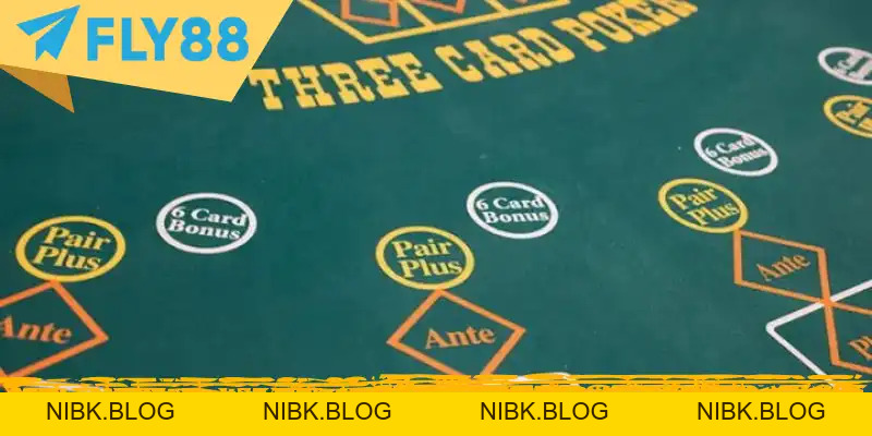 Poker 3 Lá: Luật & Cách Thắng Hiệu Quả - FLY88 DEAL Poker 3 Lá: Luật & Cách Thắng Hiệu Quả - FLY88 DEAL