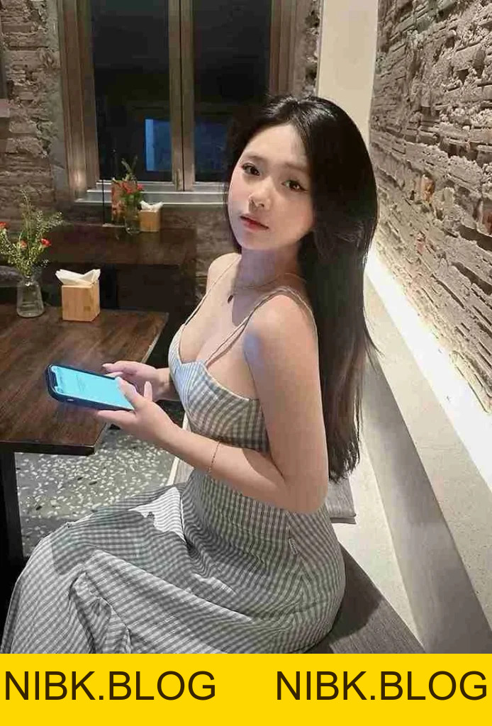Gái Xinh Ngày 12/10/2026 Vitamin Sắc Đẹp Cực Chill Cho AE - FLY88 DEAL