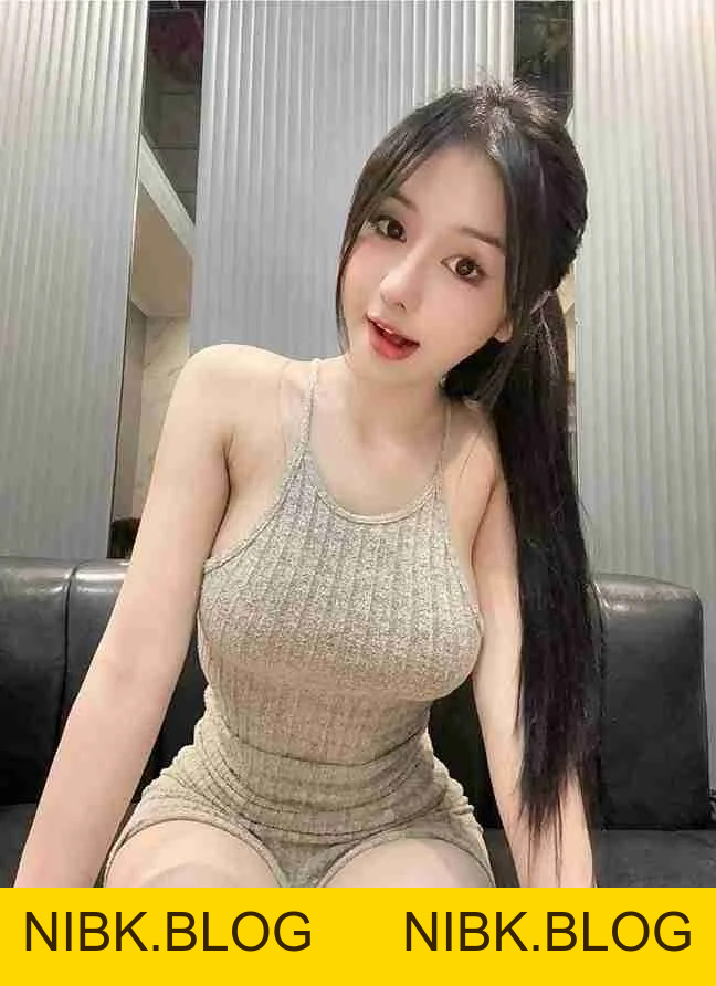 Gái Xinh Ngày 12/10/2026 Vitamin Sắc Đẹp Cực Chill Cho AE - FLY88 DEAL